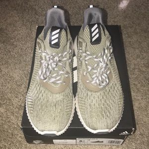 Adidas alphabounce em